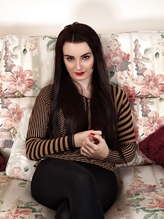 Melody Wilde Granny Shows Her Hairy Pussy