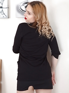 Lola Hairy Female Celebrities