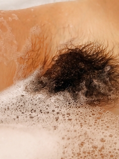 Luce Hairy Pussy Lips