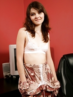 Briar Hairy Women Masturbation Pictures