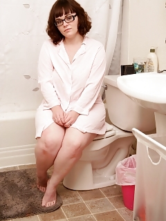 Bianca Ebony Hairy Pussy