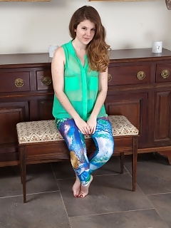 Jada Girls In Stocking Hairy Pictures