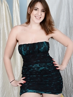 Beryl Friend Accidently Cums In Wife Hairy Pussy