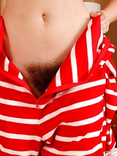 Aali Geek Hairy Pussy